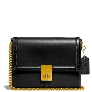 Brand new Dark green coach Hutton shoulder bag with vintage gold chain.